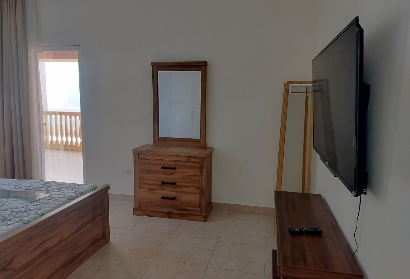 Lavish 3 plus maid room I FF I EXL I Porto Arabia thumbnail 10