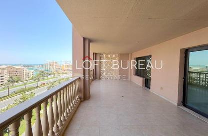 Apartment - 1 Bedroom - 2 Bathrooms for rent in West Porto Drive - Porto Arabia - The Pearl Island - Doha