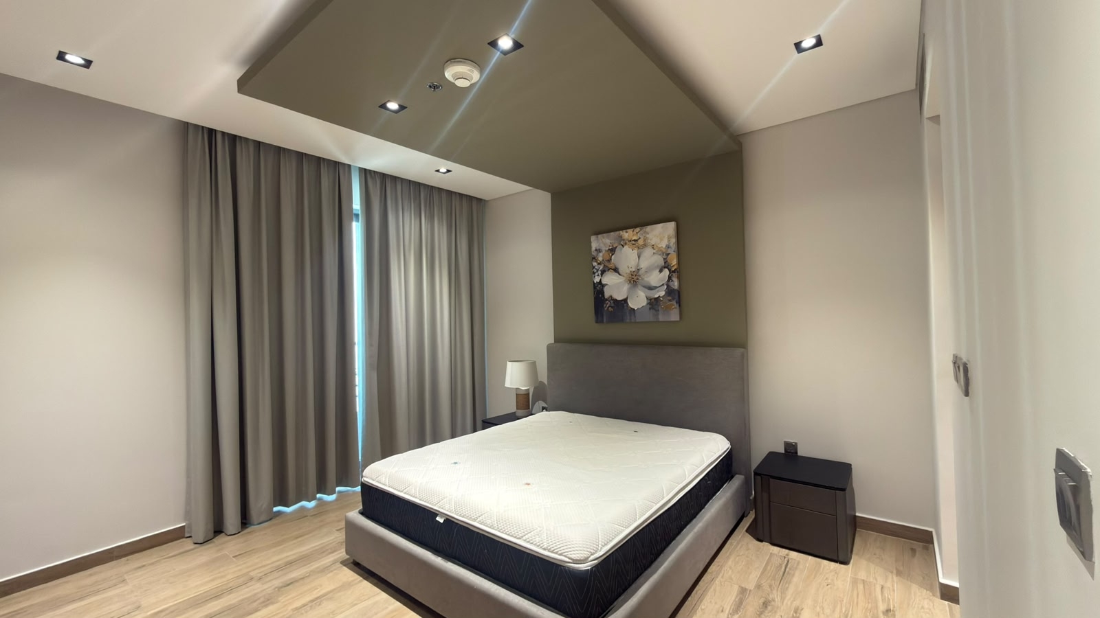BRAND NEW 1BHK FURNISHED WITH BALCONY