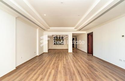 Apartment - 1 Bedroom - 2 Bathrooms for rent in West Porto Drive - Porto Arabia - The Pearl Island - Doha