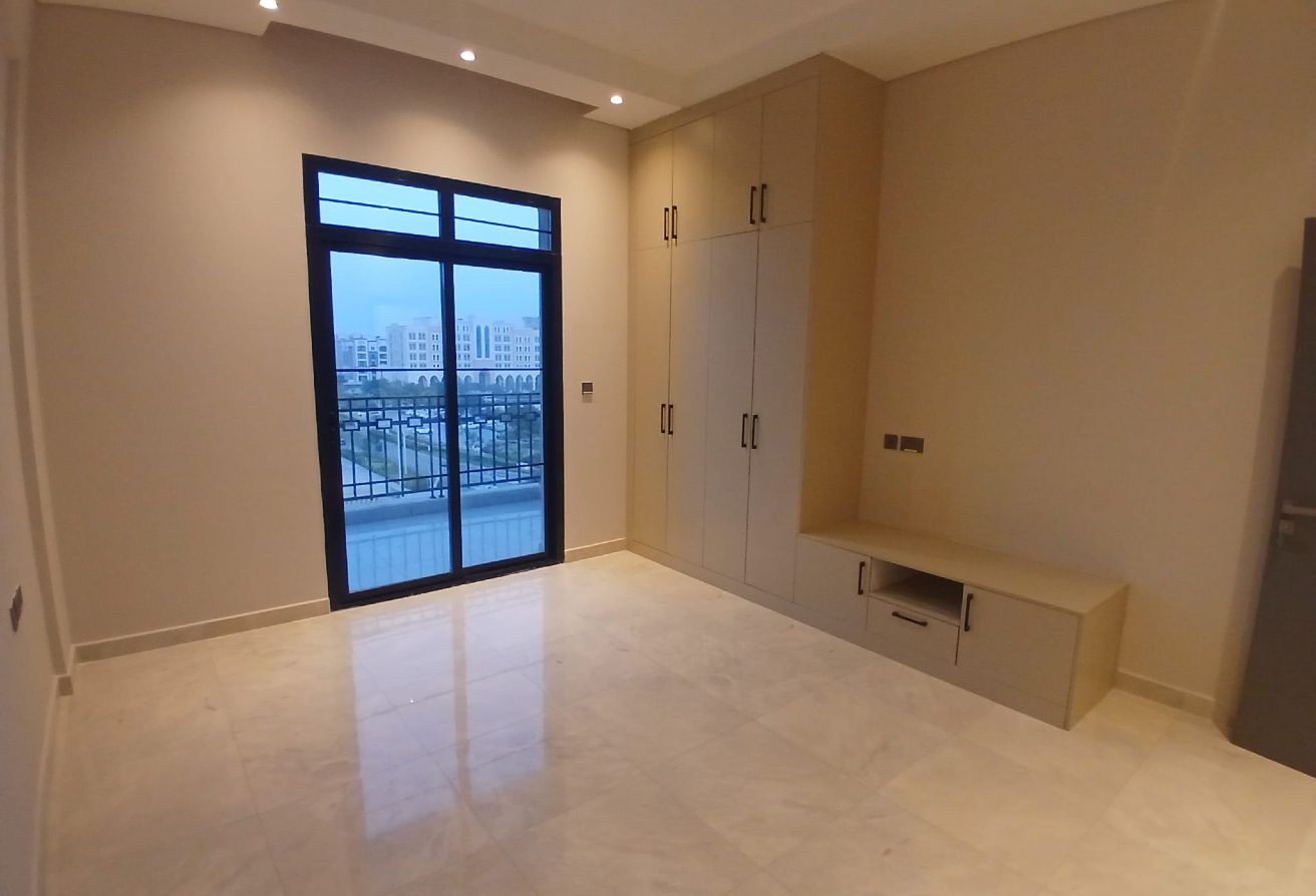 1 BR Apartment on the 4th Floor with Balcony