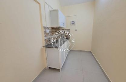 Penthouse - Studio - 1 Bathroom for rent in Ain Khaled Villas - Ain Khaled - Doha
