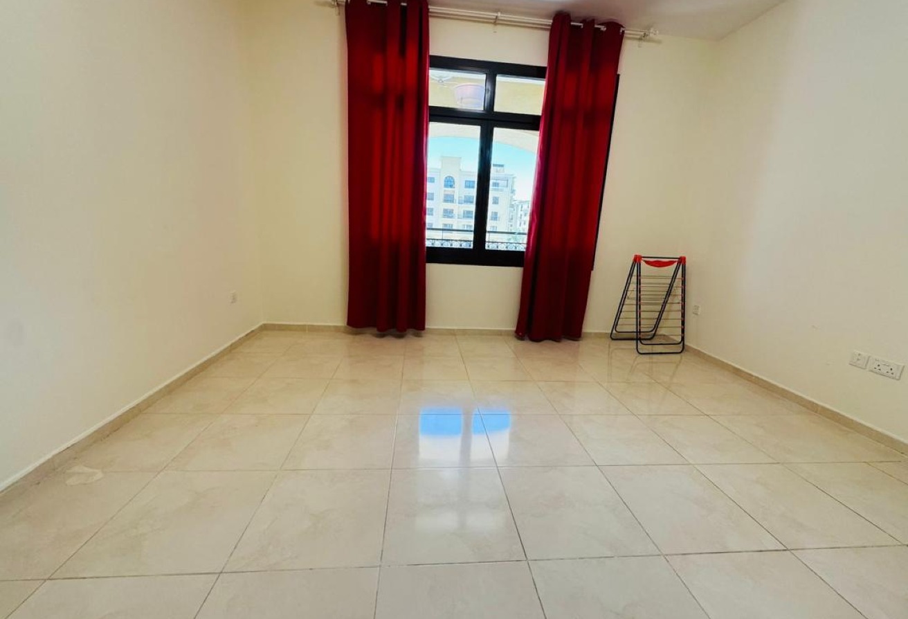 LAVISH FF 2BHK HUGE BALCONY IN FOXHILLS LUSAIL thumbnail 7