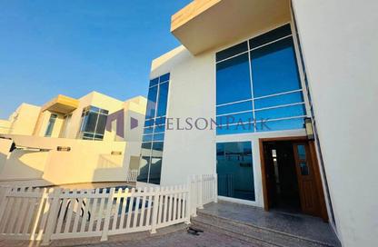 Villa - 4 Bedrooms - 5 Bathrooms for rent in Umm Al Seneem Street - Ain Khaled - Doha