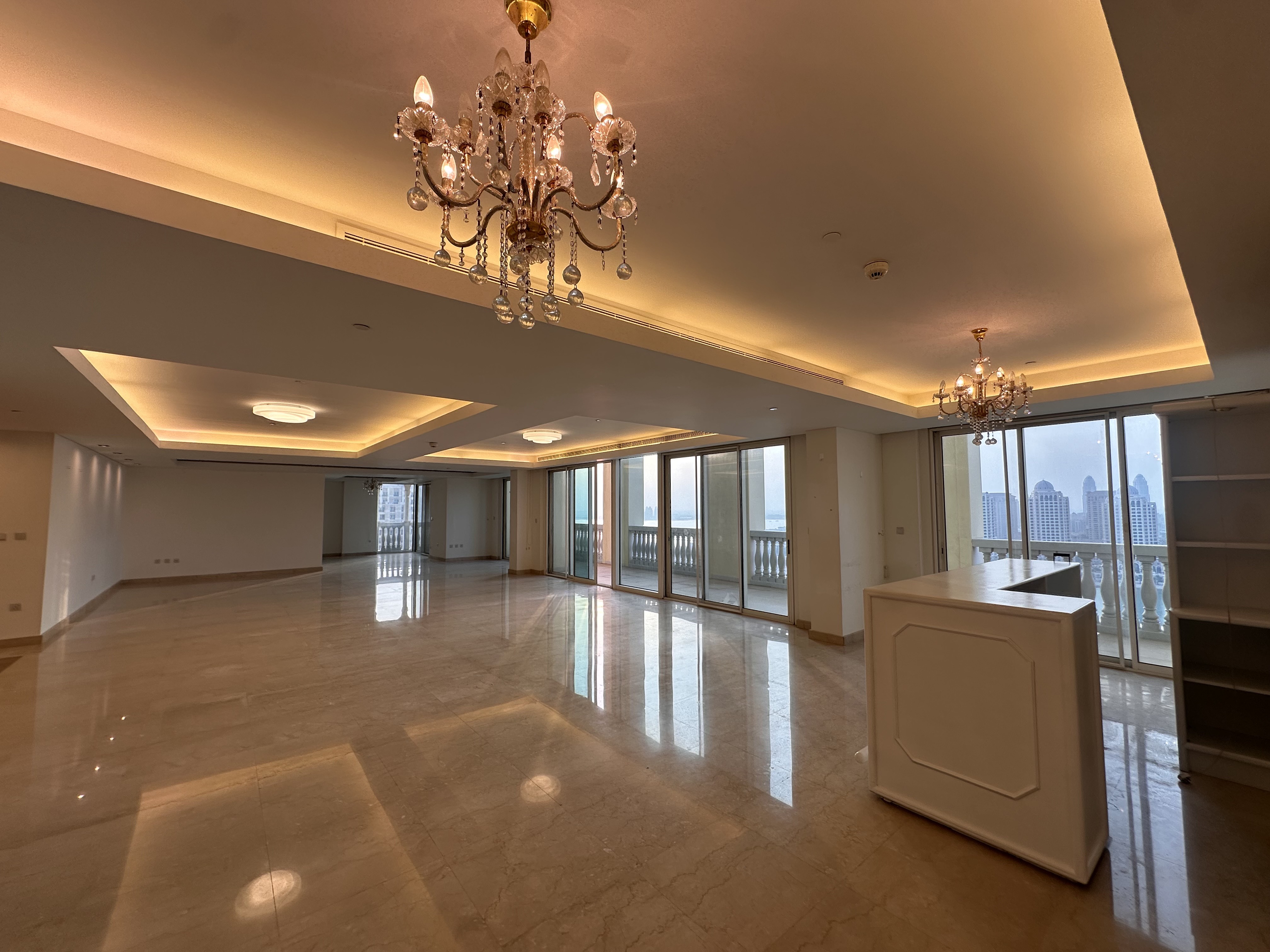 SPECTACULAR 2 STORIES PENTHOUSE BILLS INCLUDED - penthouse in Viva Bahriyah