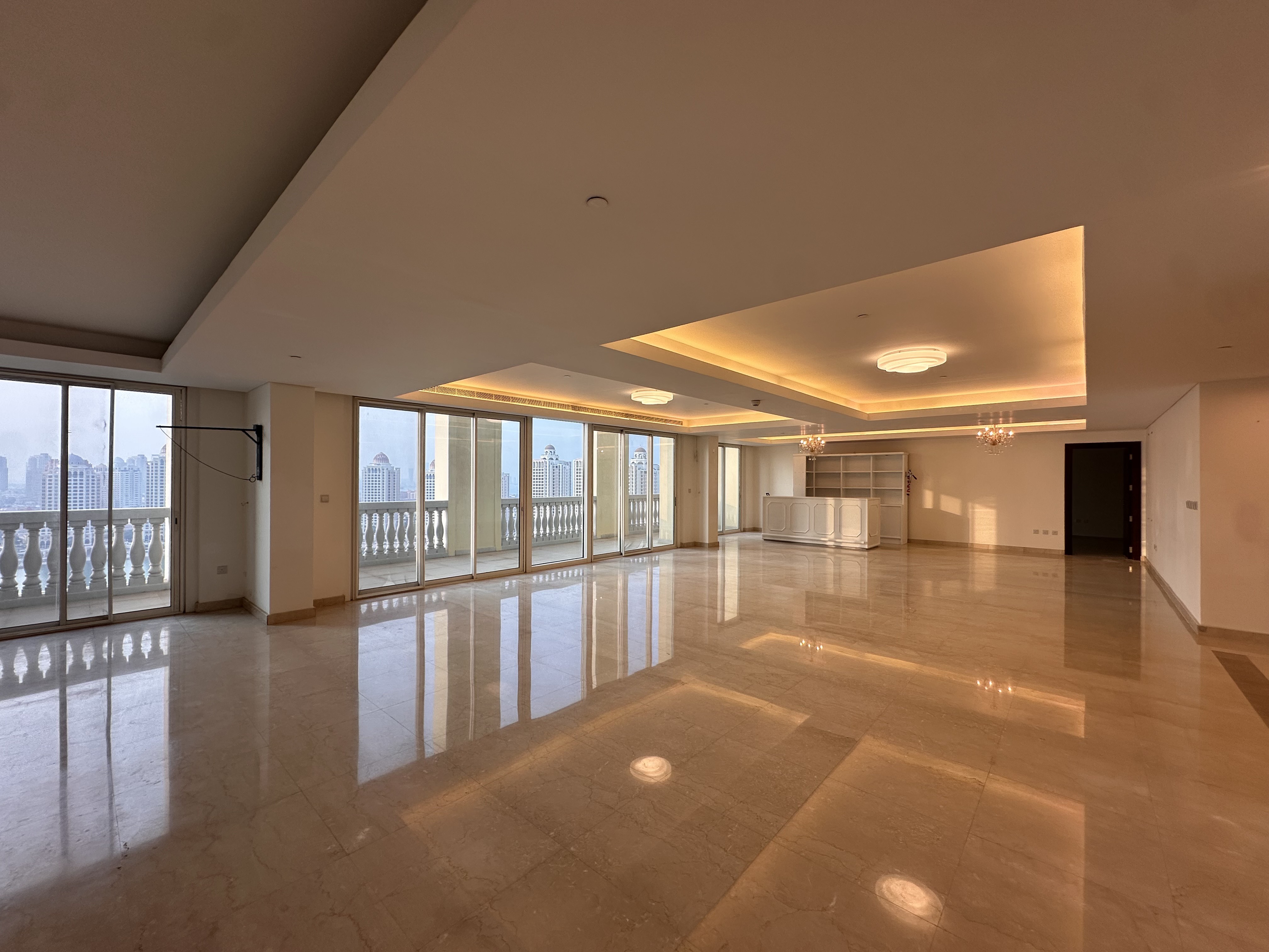 SPECTACULAR 2 STORIES PENTHOUSE BILLS INCLUDED - penthouse in Viva Bahriyah