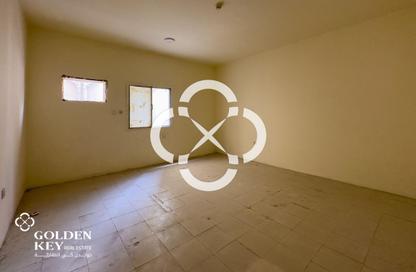 Labor Camp - Studio - 7+ Bathrooms for rent in Industrial Area 2 - Industrial Area - Industrial Area - Doha