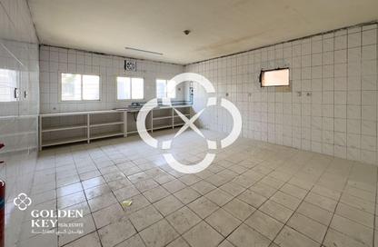 Labor Camp - Studio - 7+ Bathrooms for rent in Industrial Area 2 - Industrial Area - Industrial Area - Doha