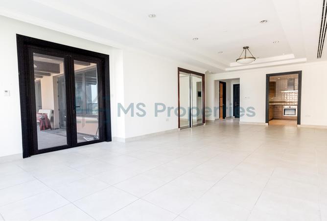 1028242 - Property Image 3