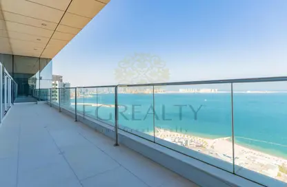 Penthouse - 3 Bedrooms - 5 Bathrooms for rent in Al Shatt Street - West Bay - Doha