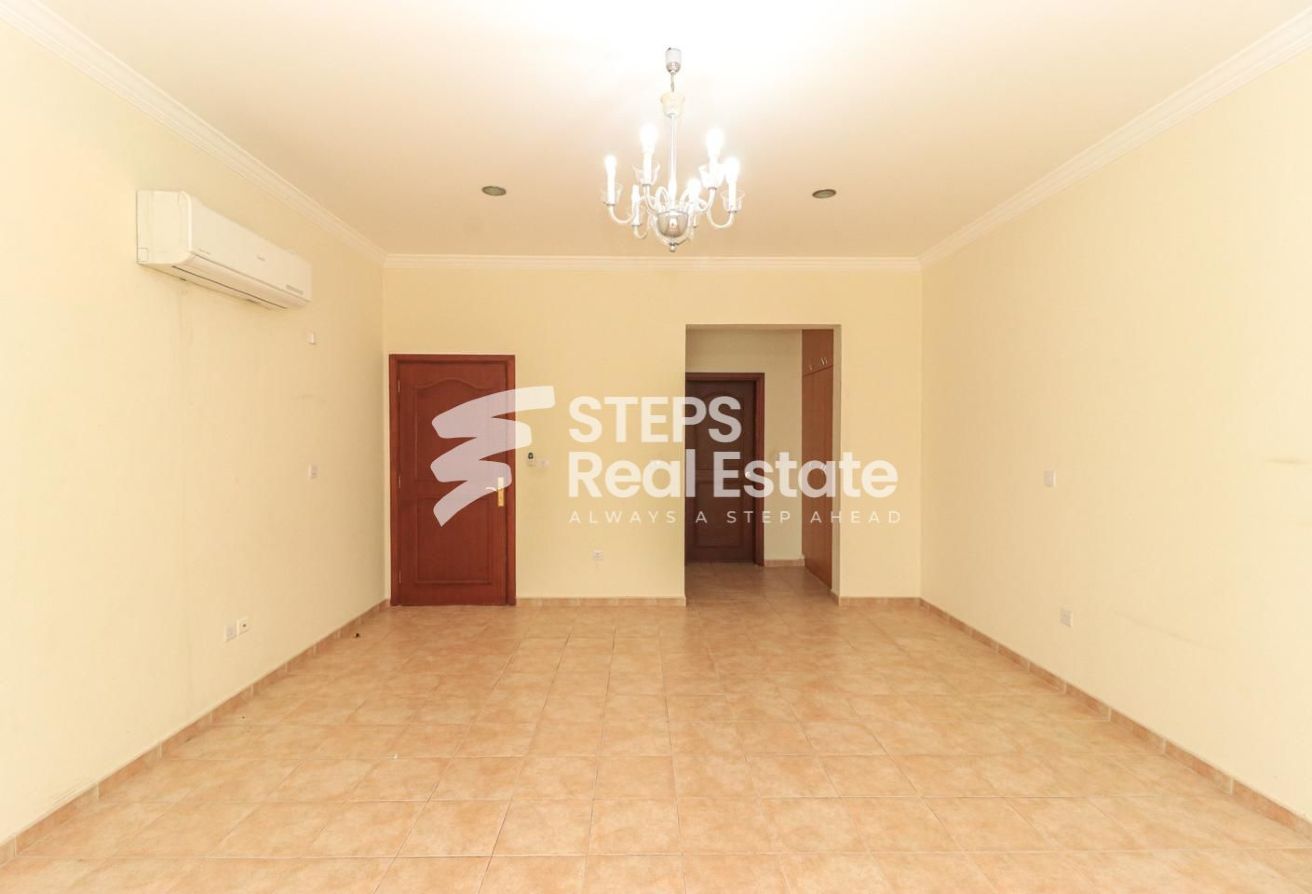 3-Bedroom Compound Villa in Ain Khaled - villa in Umm Al Seneem Street
