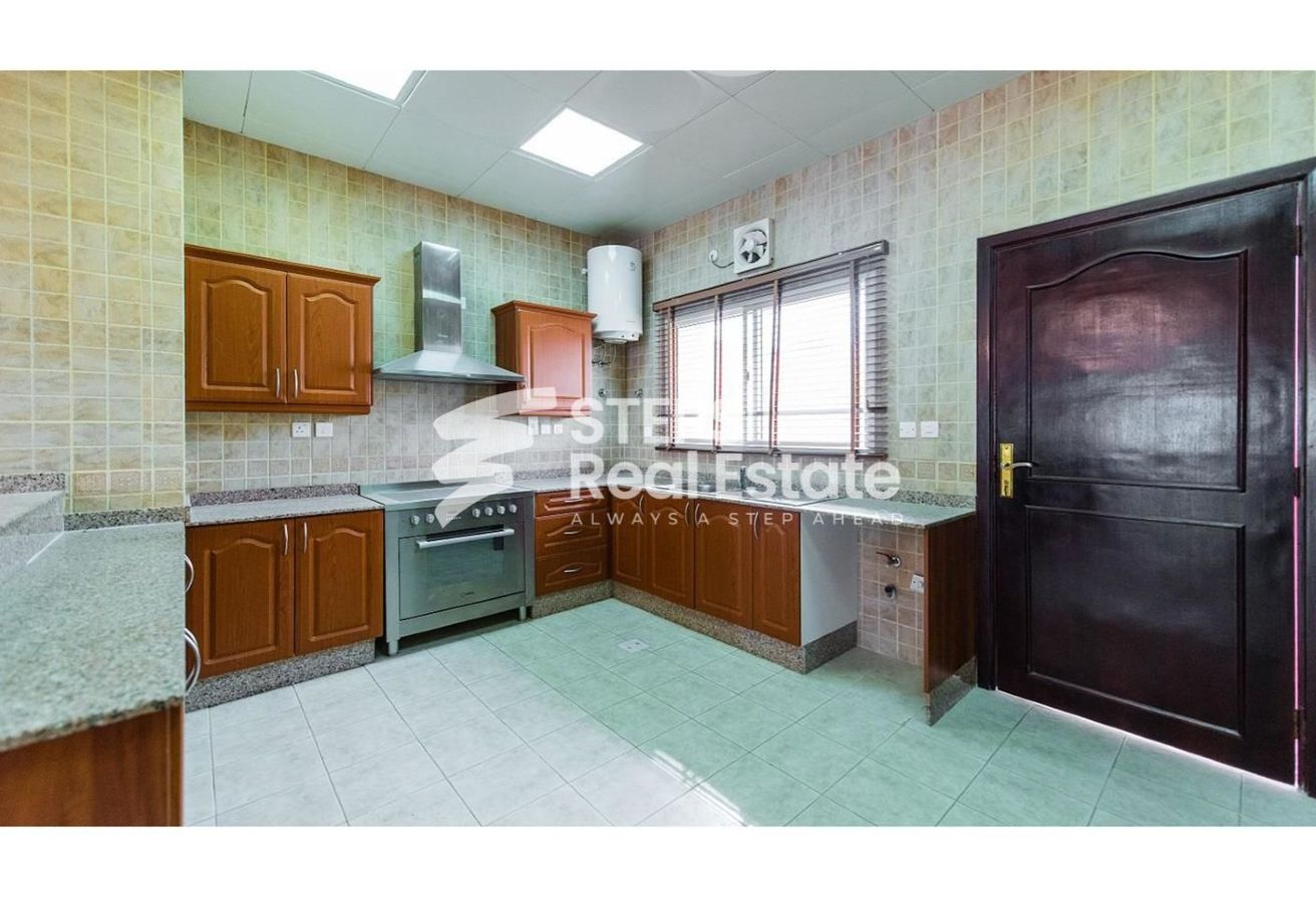 3-Bedroom Compound Villa in Ain Khaled - villa in Umm Al Seneem Street