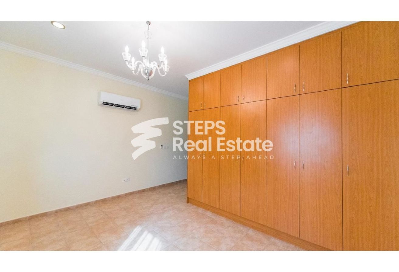 3-Bedroom Compound Villa in Ain Khaled - villa in Umm Al Seneem Street