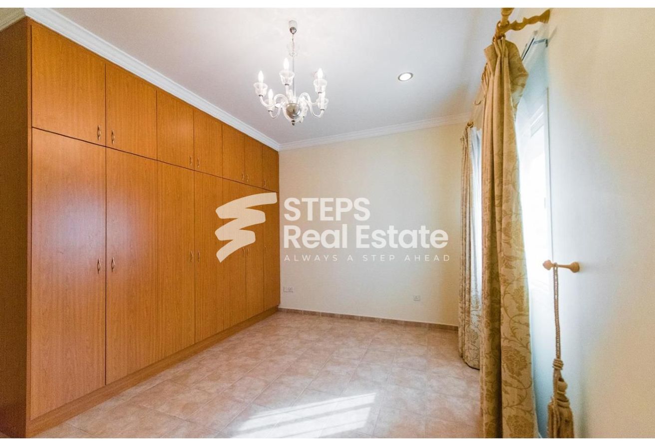 3-Bedroom Compound Villa in Ain Khaled - villa in Umm Al Seneem Street