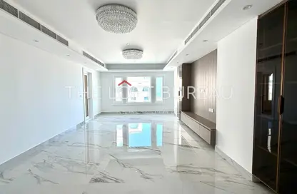 Apartment - 2 Bedrooms - 3 Bathrooms for sale in West Porto Drive - Porto Arabia - The Pearl Island - Doha