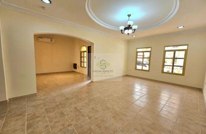 Villa - 4 Bedrooms - 5 Bathrooms for rent in Al Nuaija Street - Al Nuaija - Doha
