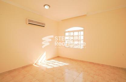 Villa - 4 Bedrooms - 4 Bathrooms for rent in Umm Salal Ali - Umm Salal Ali - Doha Villa - 4 Bedrooms - 4 Bathrooms for rent in Umm Salal Ali - Umm Salal Ali - Doha