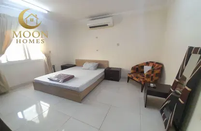 Apartment - Studio - 1 Bathroom for rent in Umm Ghuwalina - Umm Ghuwailina - Doha