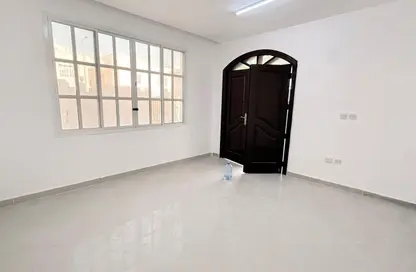 Apartment - Studio - 1 Bathroom for rent in Bu Hamour Street - Abu Hamour - Doha