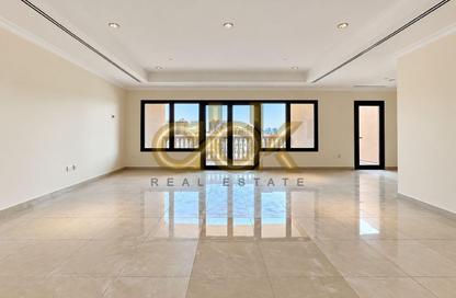 Apartment - 3 - 4 for sale in East Porto Drive - Porto Arabia - The Pearl Island - Doha Apartment - 3 - 4 for sale in East Porto Drive - Porto Arabia - The Pearl Island - Doha