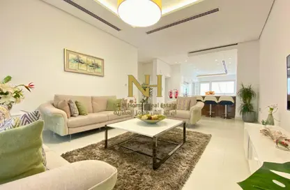 Villa - 5 Bedrooms - 6 Bathrooms for rent in Al Mana Hills Compound - Aspire Zone - Al Waab - Doha