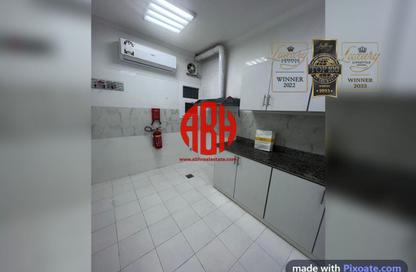 Whole Building - Studio - 7+ Bathrooms for sale in Fereej Kulaib - Doha