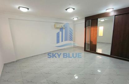 Penthouse - Studio - 1 Bathroom for rent in Al Duhail - Al Duhail - Doha