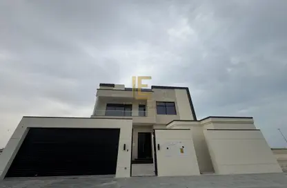 Villa - 5 Bedrooms - 6 Bathrooms for sale in Huzoom Villas - Lusail City - Lusail