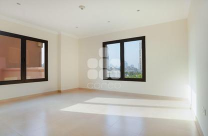 Apartment - 2 Bedrooms - 3 Bathrooms for rent in Tower 5 - Porto Arabia - The Pearl Island - Doha