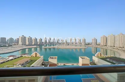 شقة - غرفة نوم - 2 حمامات للايجار في فيفا غرب - فيفا بحرية - جزيرة اللؤلؤة - الدوحة شقة - غرفة نوم - 2 حمامات للايجار في فيفا غرب - فيفا بحرية - جزيرة اللؤلؤة - الدوحة