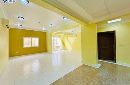 Apartment - 3 Bedrooms - 2 Bathrooms for rent in Al Mansoura - Al Mansoura - Doha