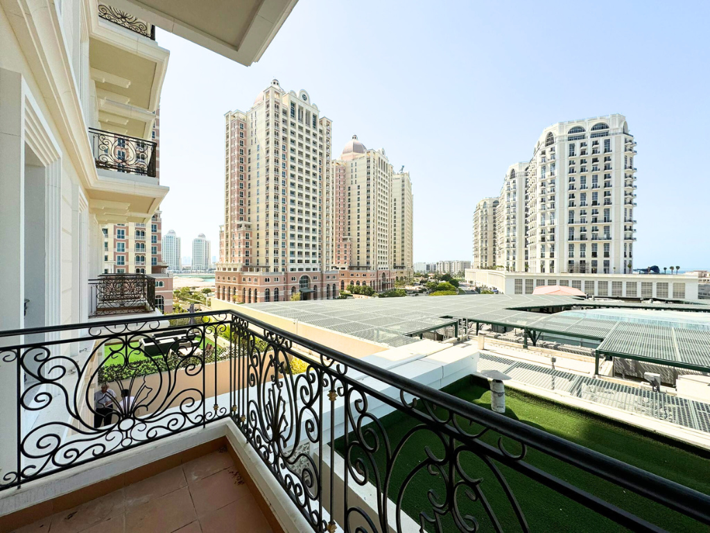 Luxurious 3BR w/ Balcony| Large Layout | Floresta