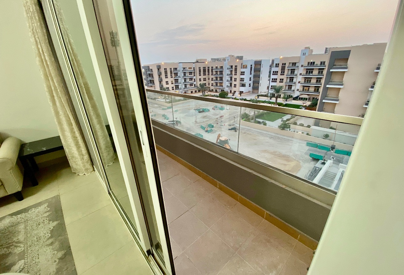 LUXURY Fully FURNISHED 2BHK | BALCONY | FOX HILLS thumbnail 10