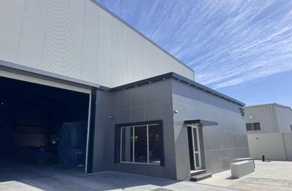 Warehouse - Studio - 6 Bathrooms for rent in Jerry Al Samur - Birkat Al Awamer - Al Wakra