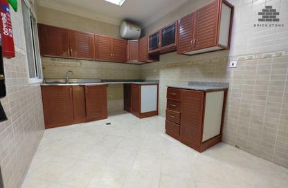 Apartment - 2 Bedrooms - 2 Bathrooms for rent in Muntazah 10 - Al Muntazah - Doha