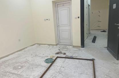 Villa - 6 Bedrooms - 6 Bathrooms for rent in Al Luqta - Al Luqta - Doha