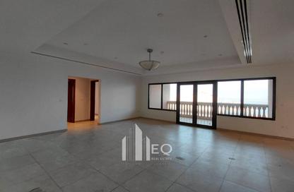 Apartment - 2 Bedrooms - 2 Bathrooms for rent in West Porto Drive - Porto Arabia - The Pearl Island - Doha