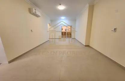 Apartment - 3 Bedrooms - 3 Bathrooms for rent in Anas Street - Fereej Bin Mahmoud North - Fereej Bin Mahmoud - Doha