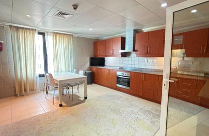 Apartment - 2 Bedrooms - 3 Bathrooms for sale in West Porto Drive - Porto Arabia - The Pearl Island - Doha