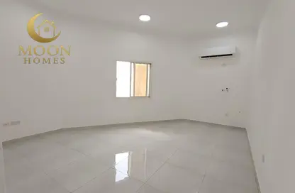 Apartment - 3 Bedrooms - 2 Bathrooms for rent in Al Mansoura - Al Mansoura - Doha
