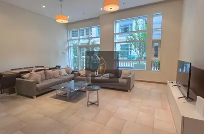 Compound - 3 Bedrooms - 5 Bathrooms for rent in Fereej Bin Mahmoud South - Fereej Bin Mahmoud - Doha