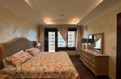 Apartment - 2 Bedrooms - 2 Bathrooms for rent in West Porto Drive - Porto Arabia - The Pearl Island - Doha