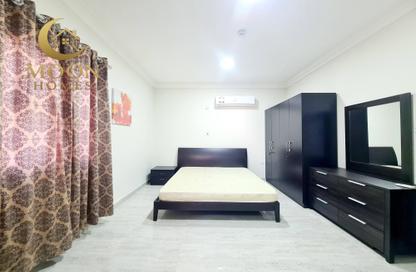 Apartment - 1 Bedroom - 2 Bathrooms for rent in Umm Ghuwailina 4 - Umm Ghuwailina - Doha