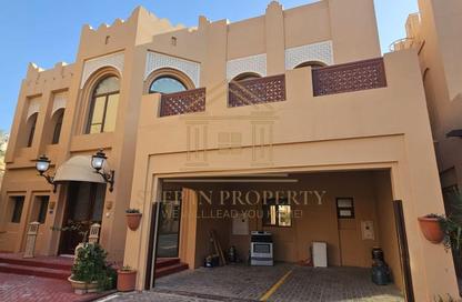 مجمع سكني - 5 غرف نوم - 7 حمامات للايجار في فلل واست باي لاغون - وست باي لاجون - بحيرة وست لاجون - الدوحة