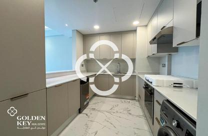 Apartment - 1 Bedroom - 2 Bathrooms for rent in Marina Tower 23 - Marina District - Lusail