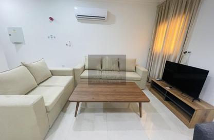 Apartment - 2 Bedrooms - 2 Bathrooms for rent in Bin Omran 35 - Fereej Bin Omran - Doha