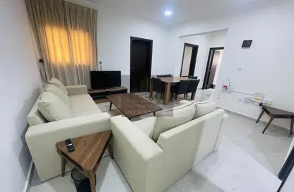 Apartment - 2 Bedrooms - 2 Bathrooms for rent in Bin Omran 35 - Fereej Bin Omran - Doha