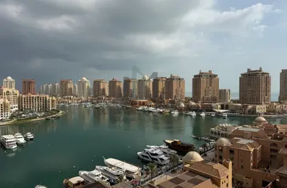 Apartment - 1 Bedroom - 2 Bathrooms for rent in East Porto Drive - Porto Arabia - The Pearl Island - Doha