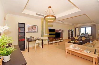 Apartment - 2 Bedrooms - 2 Bathrooms for rent in West Porto Drive - Porto Arabia - The Pearl Island - Doha