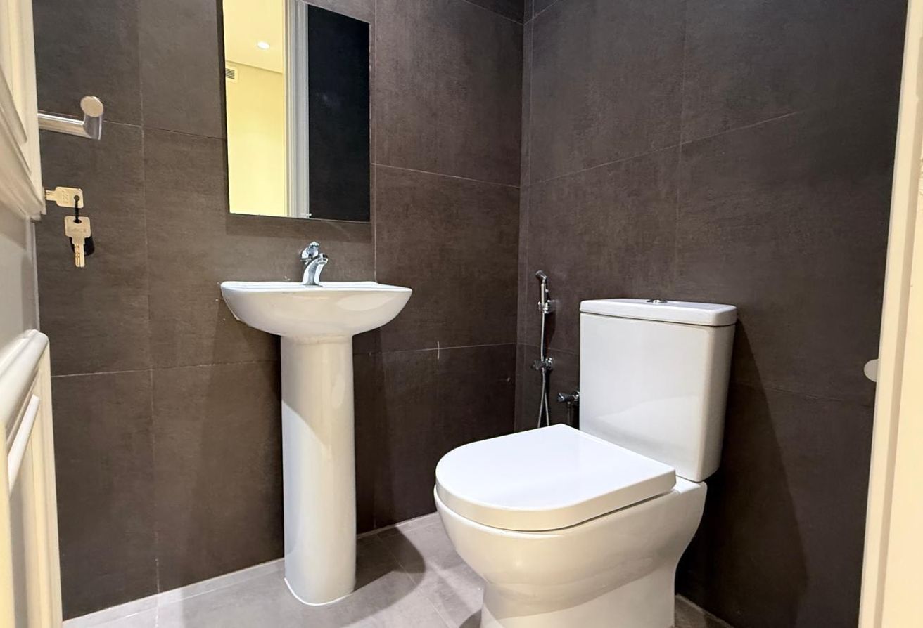 LUXURIOUS 2BHK FURNISHED APARTMENT IN PEAEL thumbnail 11